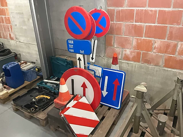 Bewegwijzering - afbeelding 1 van  2