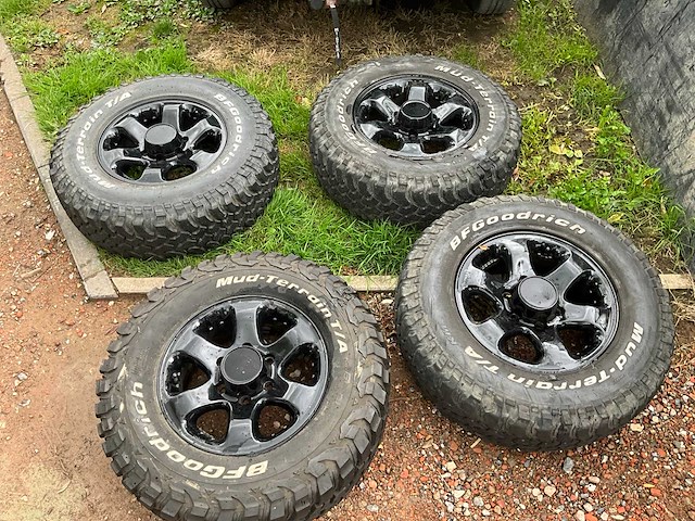 Bfgoodrich mud terrain banden - afbeelding 1 van  13