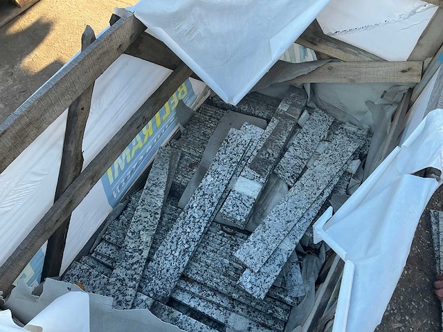 Bianca perla partij plinten 20,4 lm - afbeelding 4 van  5