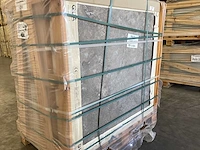 Bien gris travertino mat 100x100 cm tegel 60 m² - afbeelding 11 van  12