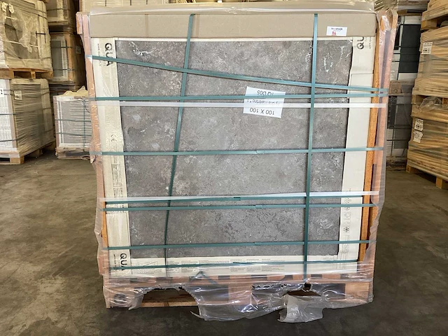 Bien gris travertino mat 100x100 cm tegel 60 m² - afbeelding 7 van  12