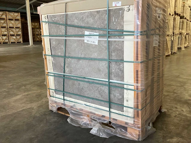 Bien gris travertino mat 100x100 cm tegel 60 m² - afbeelding 10 van  12