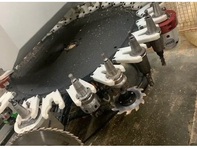 Biesse rover a4.55 cnc bewerkingscentrum - afbeelding 7 van  9