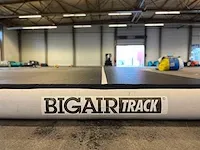 Bigairtrack (sealed)