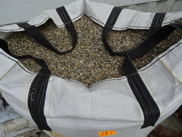 Bigbag met kieselsteentjes - afbeelding 2 van  3