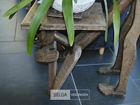 Bijzettafel uitgesneden afrikaanse man hardhout - afbeelding 4 van  4