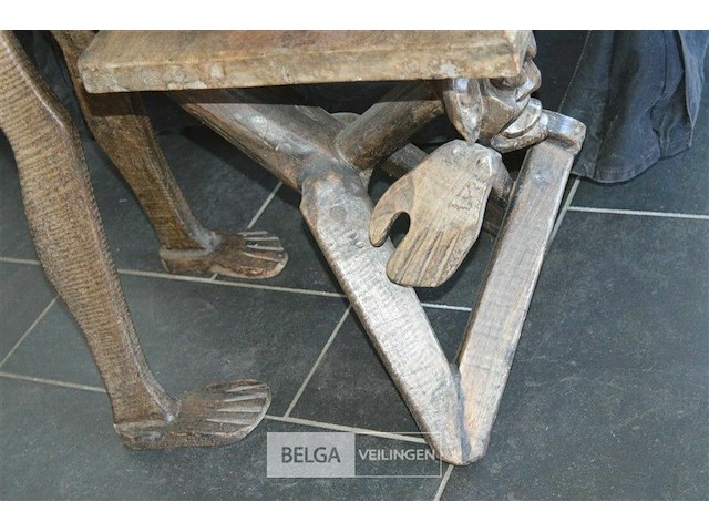 Bijzettafel uitgesneden afrikaanse man hardhout - afbeelding 4 van  4