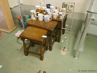 Bijzettafeltjes in hout - afbeelding 1 van  1