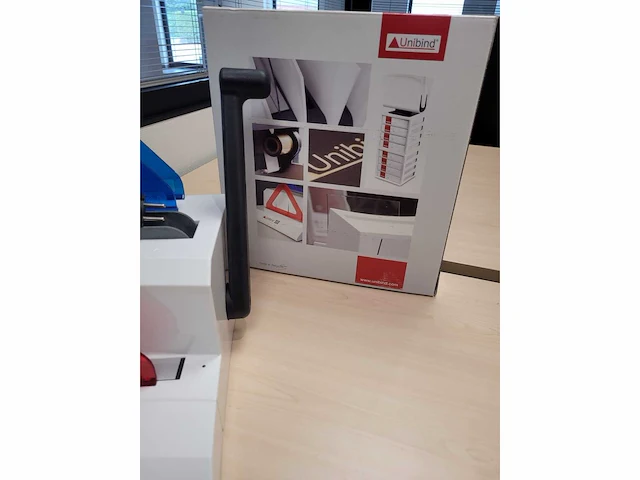 Bindomatic & unibinder inbindmachine 2 stuks - afbeelding 5 van  18