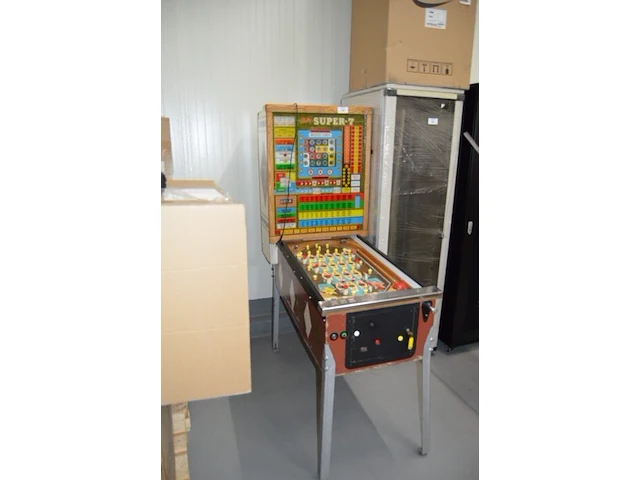 Bingo speelmachine bally super 7, schade aan glas - afbeelding 3 van  8