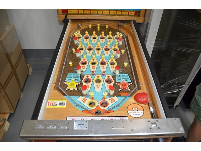 Bingo speelmachine bally super 7, schade aan glas - afbeelding 5 van  8