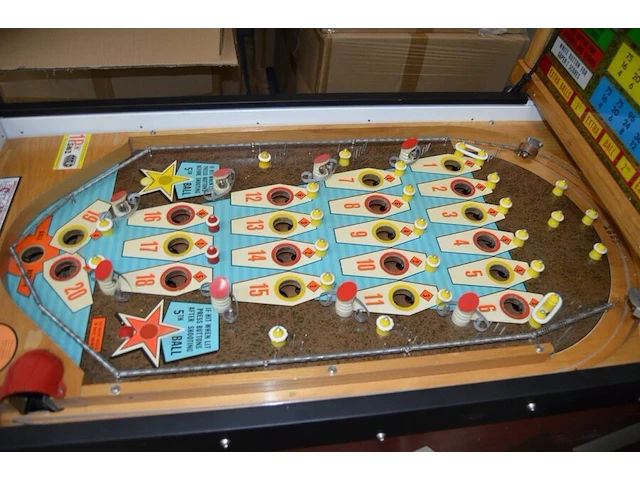 Bingo speelmachine bally super 7, schade aan glas - afbeelding 7 van  8