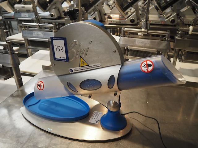 Bini - afbeelding 1 van  9