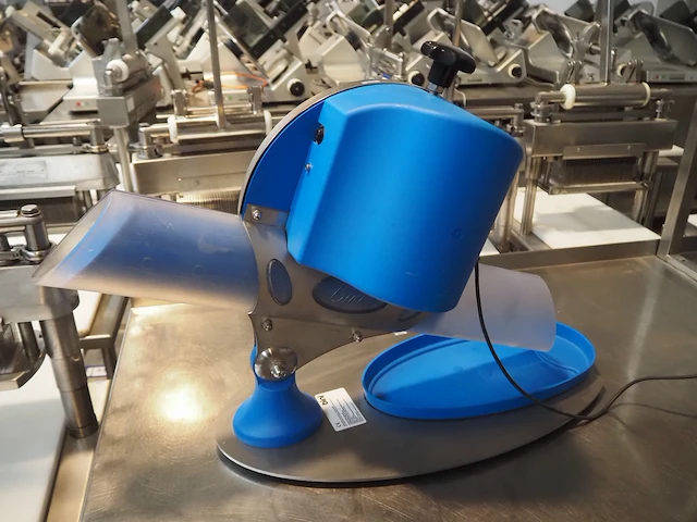 Bini - afbeelding 3 van  9