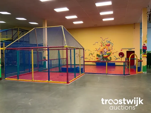 Binnenspeeltuin - afbeelding 1 van  9