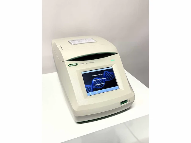 Bio-rad - t100 - thermal cycler - 2021 - afbeelding 2 van  4