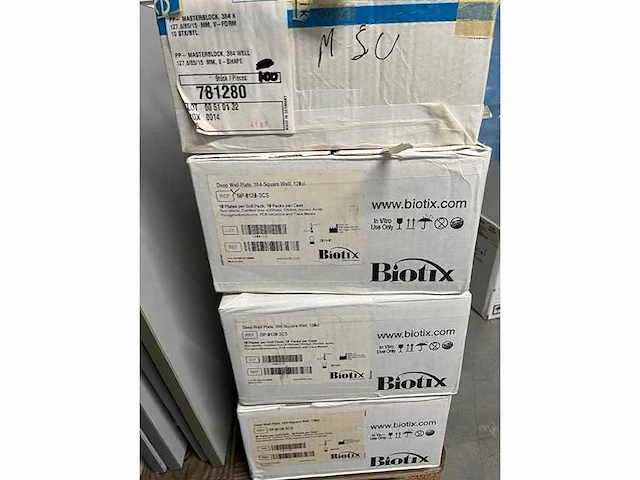 Biotix - biotix 384 well plate - verbruiksartikel - afbeelding 1 van  2