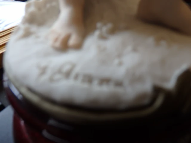 Biscuit beelden koppel op voet hoogte 29cm - afbeelding 2 van  3
