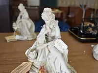 Biscuit beeldje vrouw ca. 20cm - afbeelding 1 van  7
