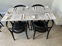 Bistro set : vv 4 stoelen 2 tafels excl bestek