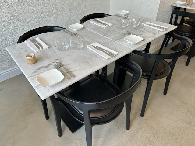 Bistro set : vv 4 stoelen 2 tafels excl bestek - afbeelding 2 van  5
