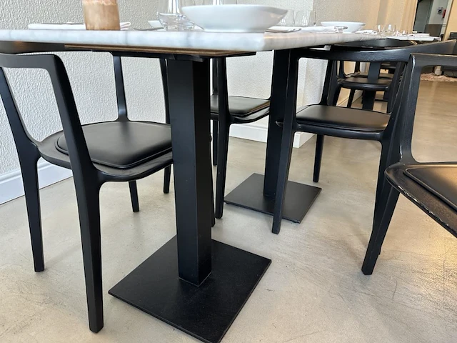 Bistro set : vv 4 stoelen 2 tafels excl bestek - afbeelding 4 van  5