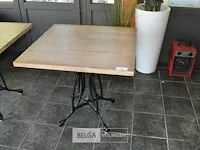 Bistrotafel blad en metalen onderstel