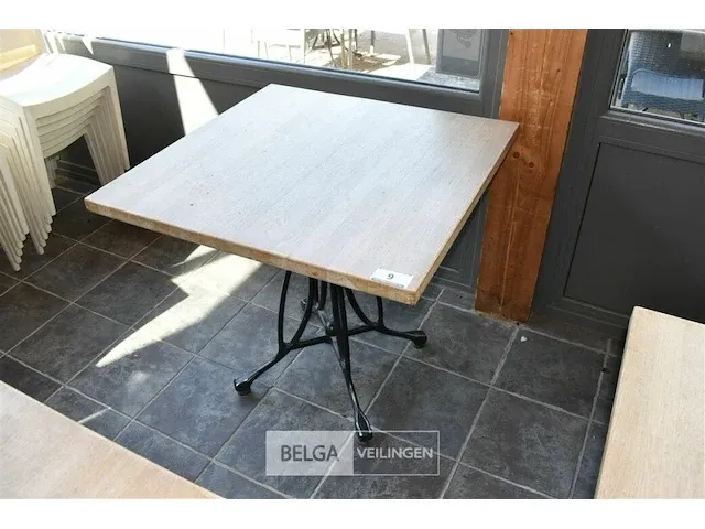 Bistrotafel blad en metalen onderstel - afbeelding 1 van  2