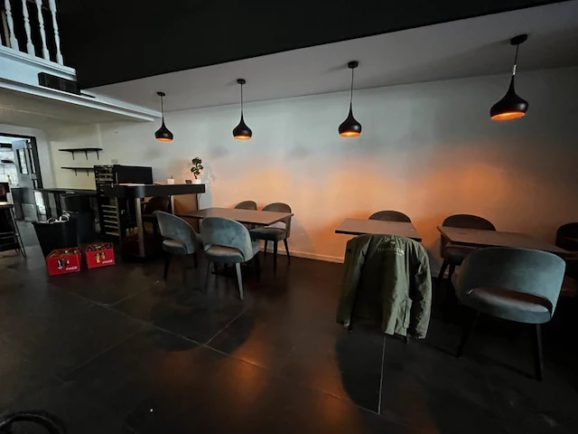 Bistrotafels en stoelen - afbeelding 10 van  14