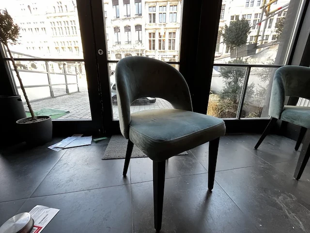 Bistrotafels en stoelen - afbeelding 13 van  14
