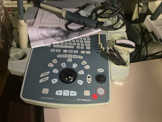 Bk medical 2101 falcon mobiel echo-apparaat - afbeelding 3 van  5
