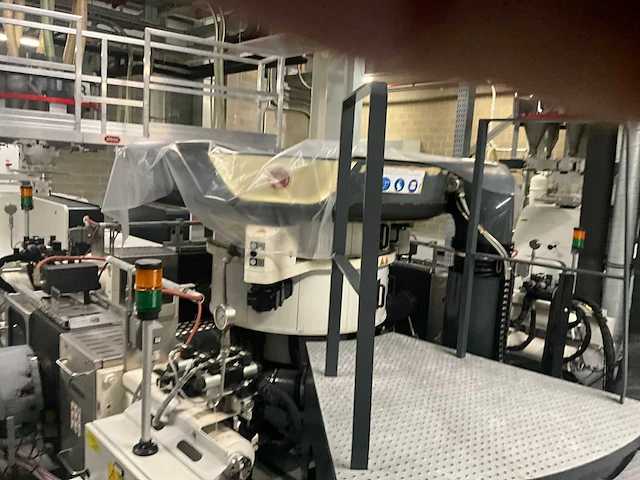 Blaas extrusielijn windmoller & holscher - 2018 - afbeelding 156 van  220
