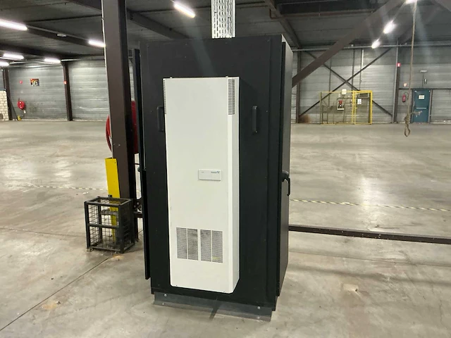 Black box serverrack - afbeelding 1 van  8