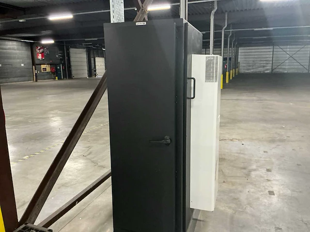 Black box serverrack - afbeelding 5 van  8