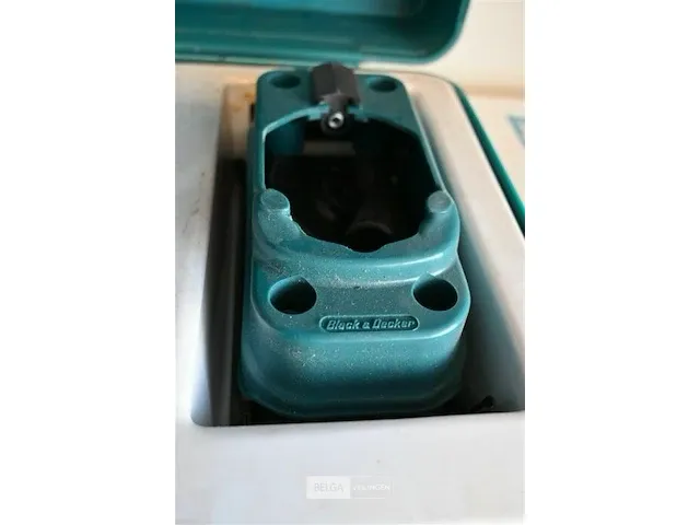 Black & decker boormachine met hulpstukken - afbeelding 4 van  5