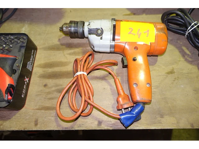 Black & decker boormachine - afbeelding 1 van  1