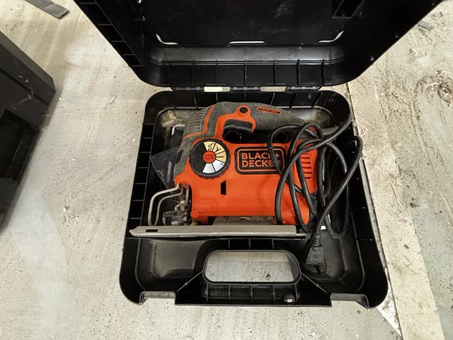Black & decker decoupeerzaag - afbeelding 1 van  3