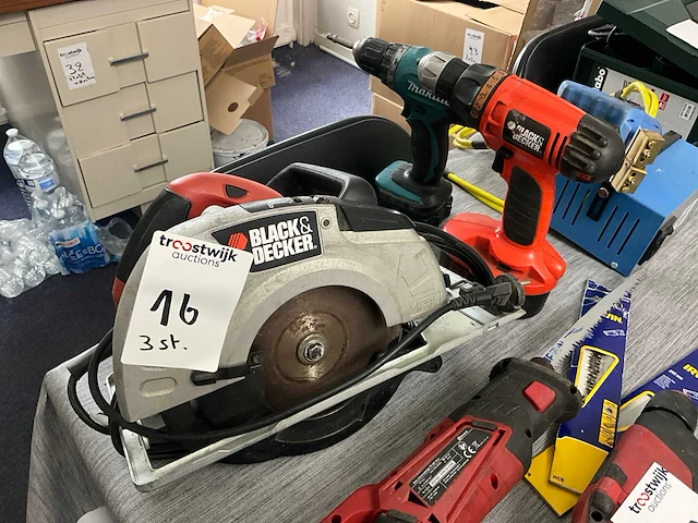 Black & decker + makita accu boor schroefmachine (2x) - afbeelding 1 van  5