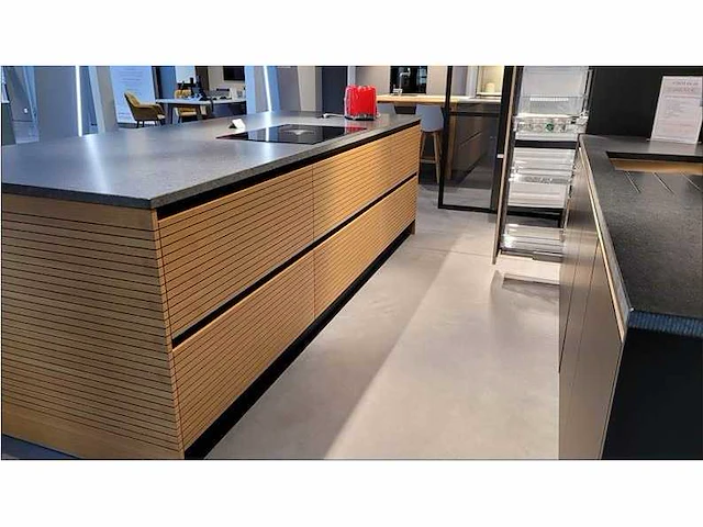 Black line + style extrem - black line + style extrem - toonzaal keuken - afbeelding 5 van  6