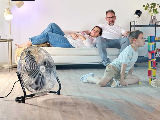 Black+decker - vloerventilator 120w | 3 snelheden - afbeelding 1 van  5