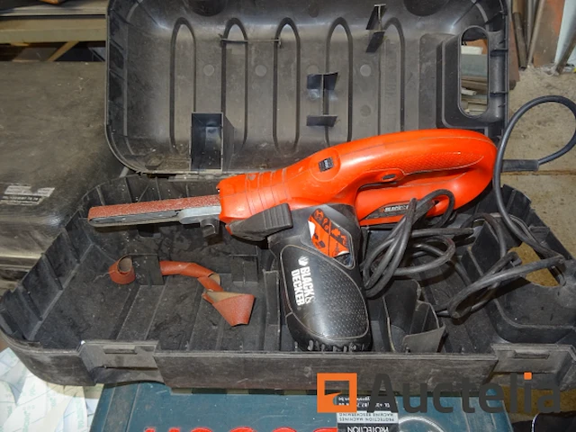 Black+decker bandschuurmachine ka293e - afbeelding 2 van  3