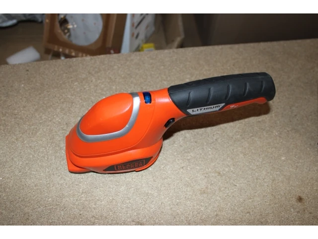 Black+decker gsl700-qw elektrische heggenschaar - afbeelding 7 van  10