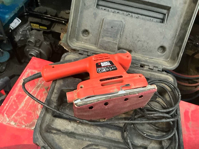 Black&decker ka197e handschuurmachine - afbeelding 1 van  4