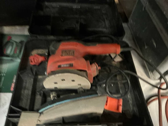 Black&decker ka280 handschuurmachine - afbeelding 1 van  3
