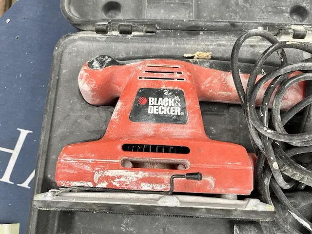 Black&decker schuurmachine - afbeelding 2 van  3
