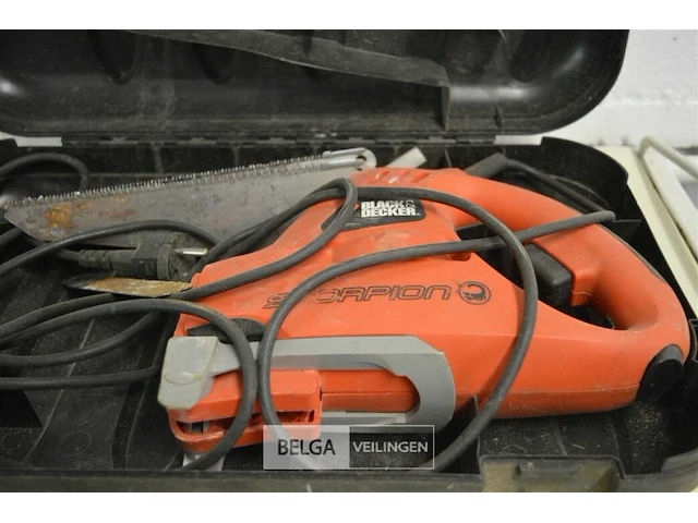 Black&decker zaagmachine 220v - afbeelding 3 van  4