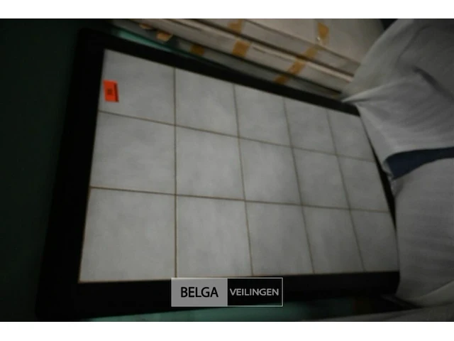 Blad salontafel met tegels - afbeelding 1 van  1