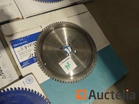 Bladen voor trespa en aluminiumbewerking