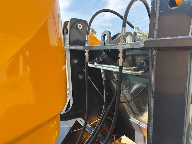 Blanche - 2025 - tw36 - shovel - afbeelding 13 van  38