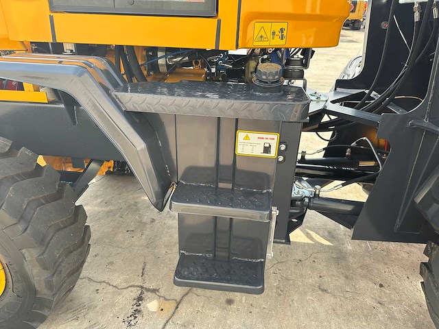 Blanche - 2025 - tw36 - shovel - afbeelding 17 van  38